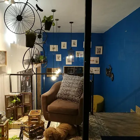 Plbh Bicycle 28 Хостел *