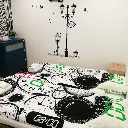 Plbh Bicycle 28 Хостел *